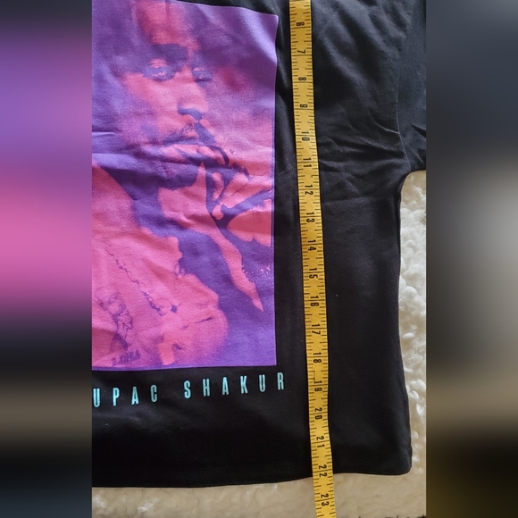 NWT 2PAC Black/Pink 93 Vintage Band Tee size Small /Oversized fit - Picture 10 of 11